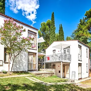 apartments-astra-porec.in-istria.net/