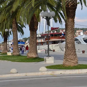 apartment-kate-trogir.hotels-in-trogir.com/