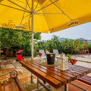 apartments-josip-trogir.hotels-in-trogir.com/